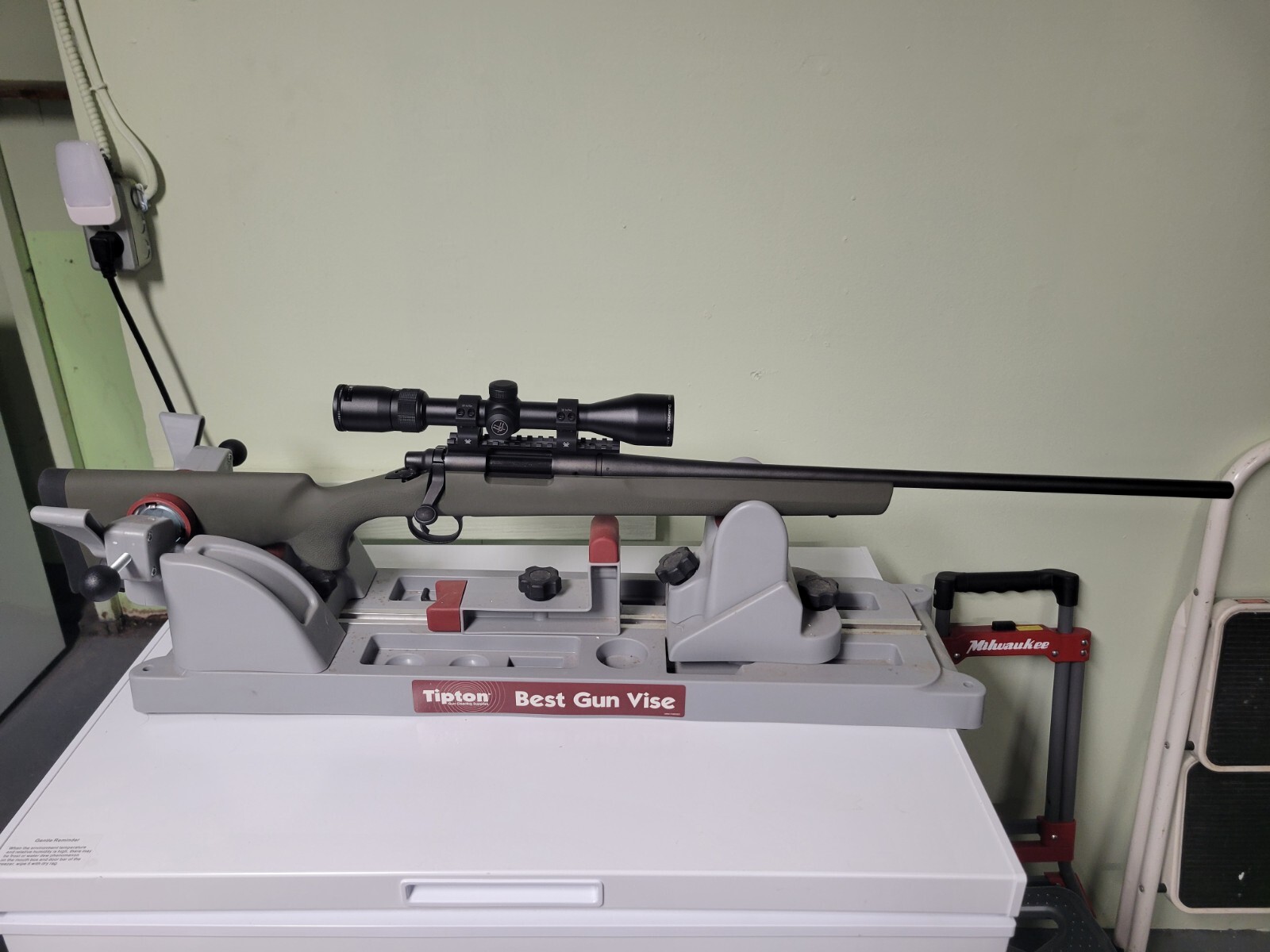 Remington 700 Hogue Stock Full Bed Block Short Action Standard Barrel