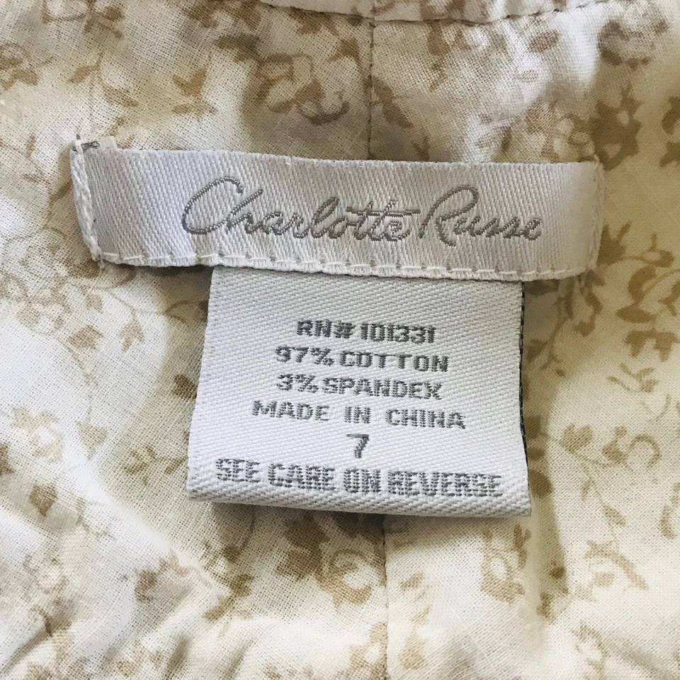 Pantalones Cortos Charlotte Russe Para Mujer 7 Beige Rayas Puños Botones Ligeros Foto 4 de 4