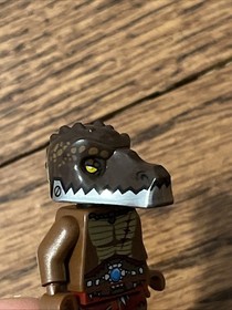 LEGO Legends Of Chima Crug Minifigure With Mask Crocodile Minifigure