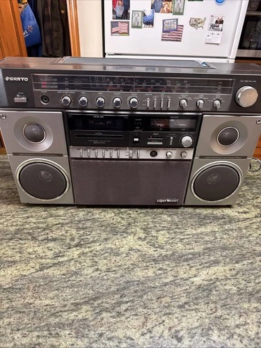Vintage BOOMBOX Sanyo m-x960k GHETTOBLASTER radio