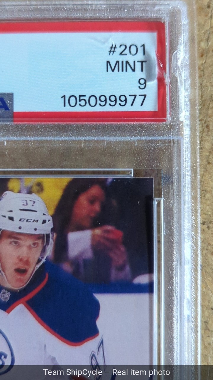 DEFECTIVE 201516 Upper DeckConnor McDavid 201 Young Guns Rookie PSA 9 Mi G3D view 3