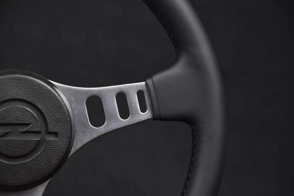 Volante Opel Petri Cuero Gt Vauxall Kadett Manta Monza Ascona Gte Fabricante Original Foto 4 de 4