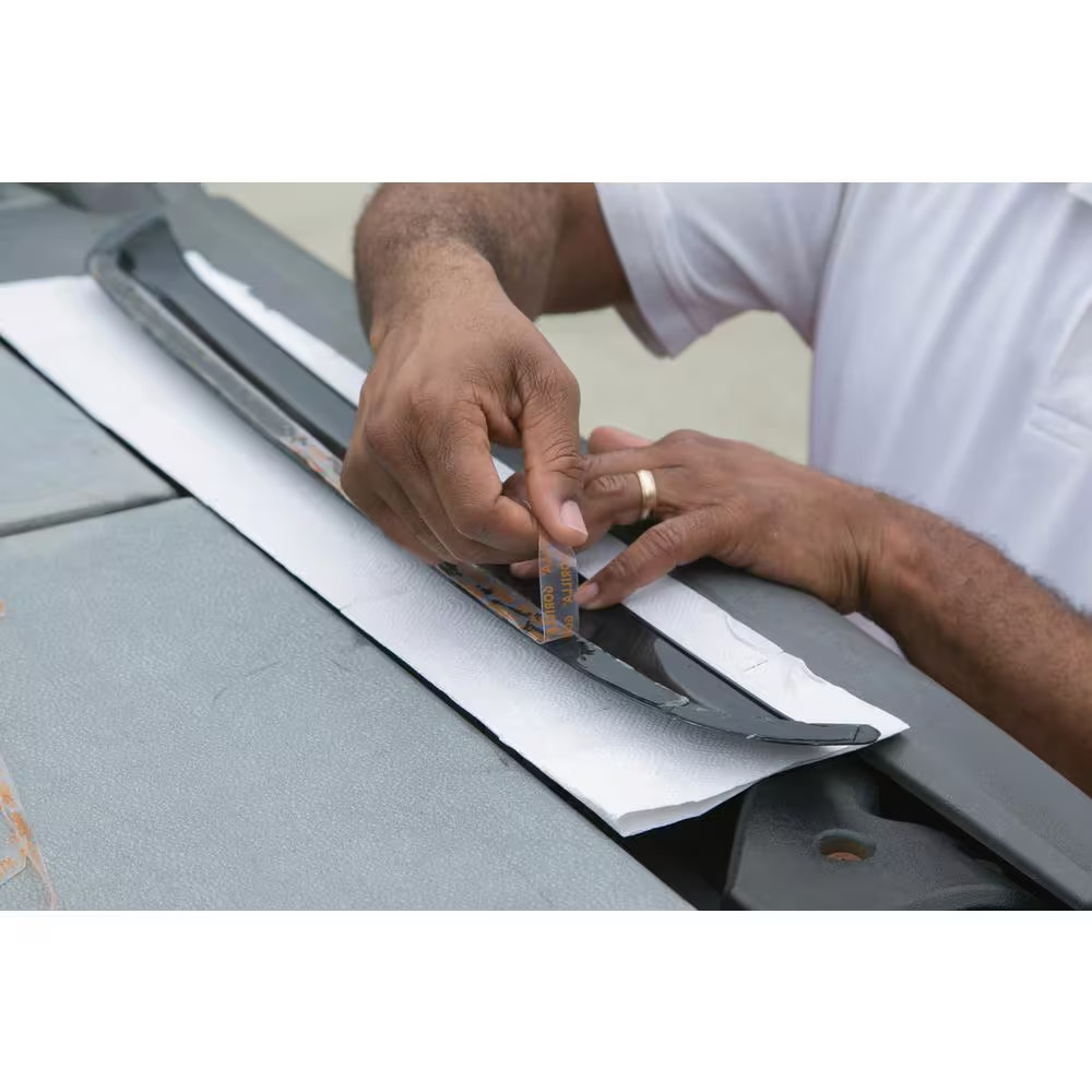 Gorilla Mounting Tape Double Sided Adhesive Roll Strong Hold 1 in x 60 in, Clear