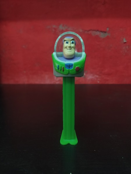 PEZ DISPENSER - TOY STORY - BUZZ LIGHTYEAR - DISNEY - PIXAR