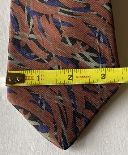 Vintage FENDI 100% Silk Neck Tie GRAPHIC Design Multicolor Black Label 3.5” - Picture 3 of 6