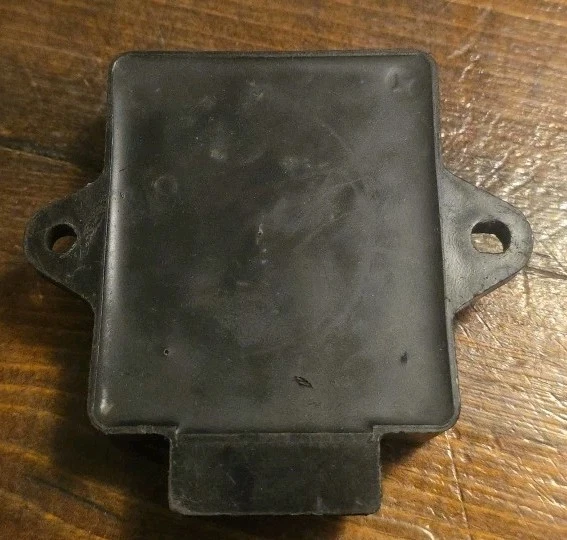 1982-1983 1985 SUZUKI GS300L GS 300 L GS300 LZ OEM CDI ENCENDEDOR, ECM Foto 4 de 4