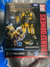 Transformers Studio Series 01 Deluxe Class Bumblebee