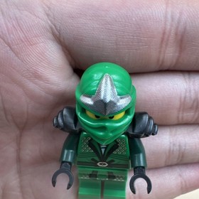 LEGO Ninjago: Lloyd ZX Shoulder Armor Minifigure Cracked 2012 9450 9574