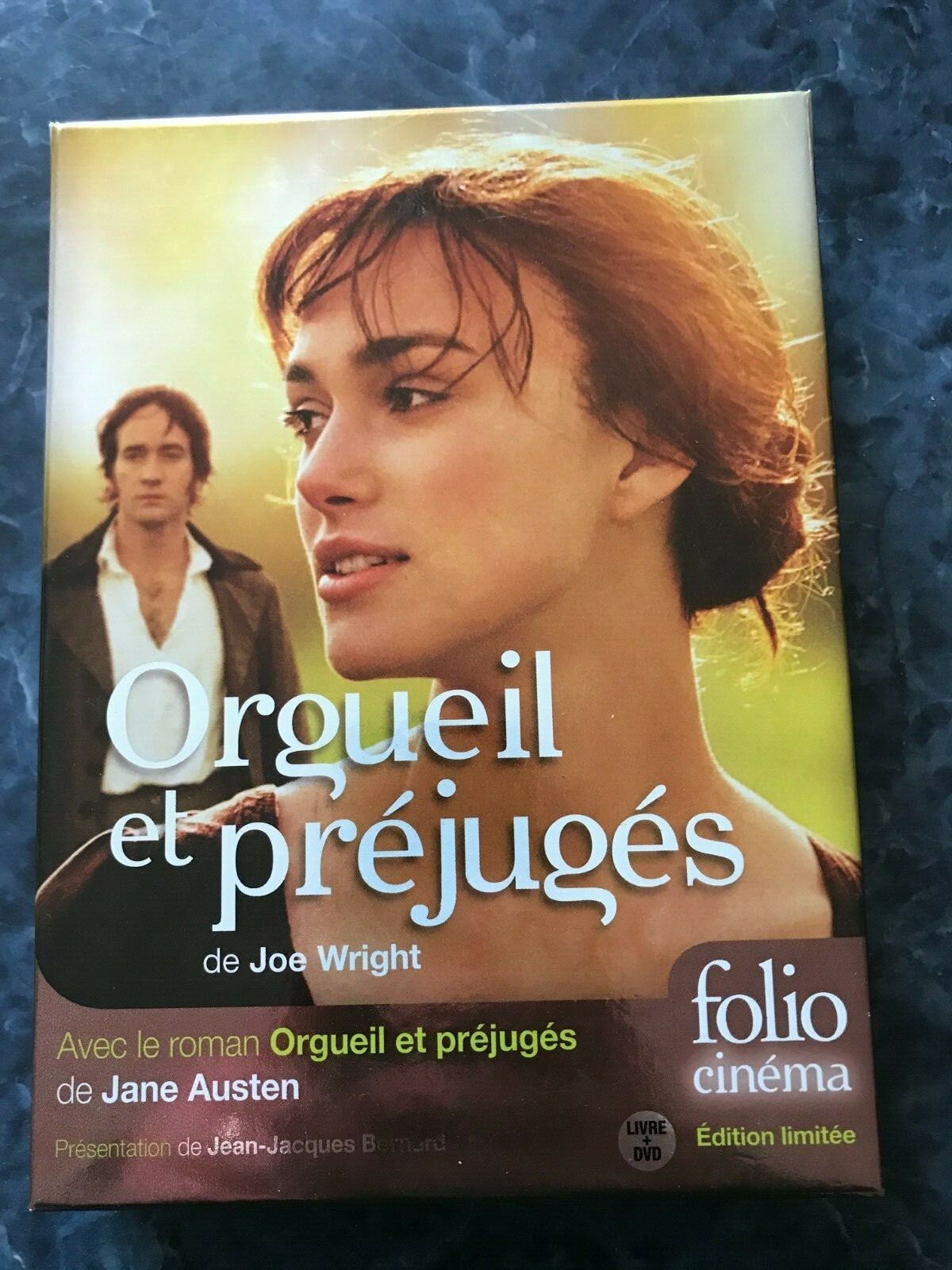 Film Orgueil Et Prejuges Complet En Francais livre + DVD ORGUEIL ET PREJUGES de Joe Wright 9782070399888 | eBay