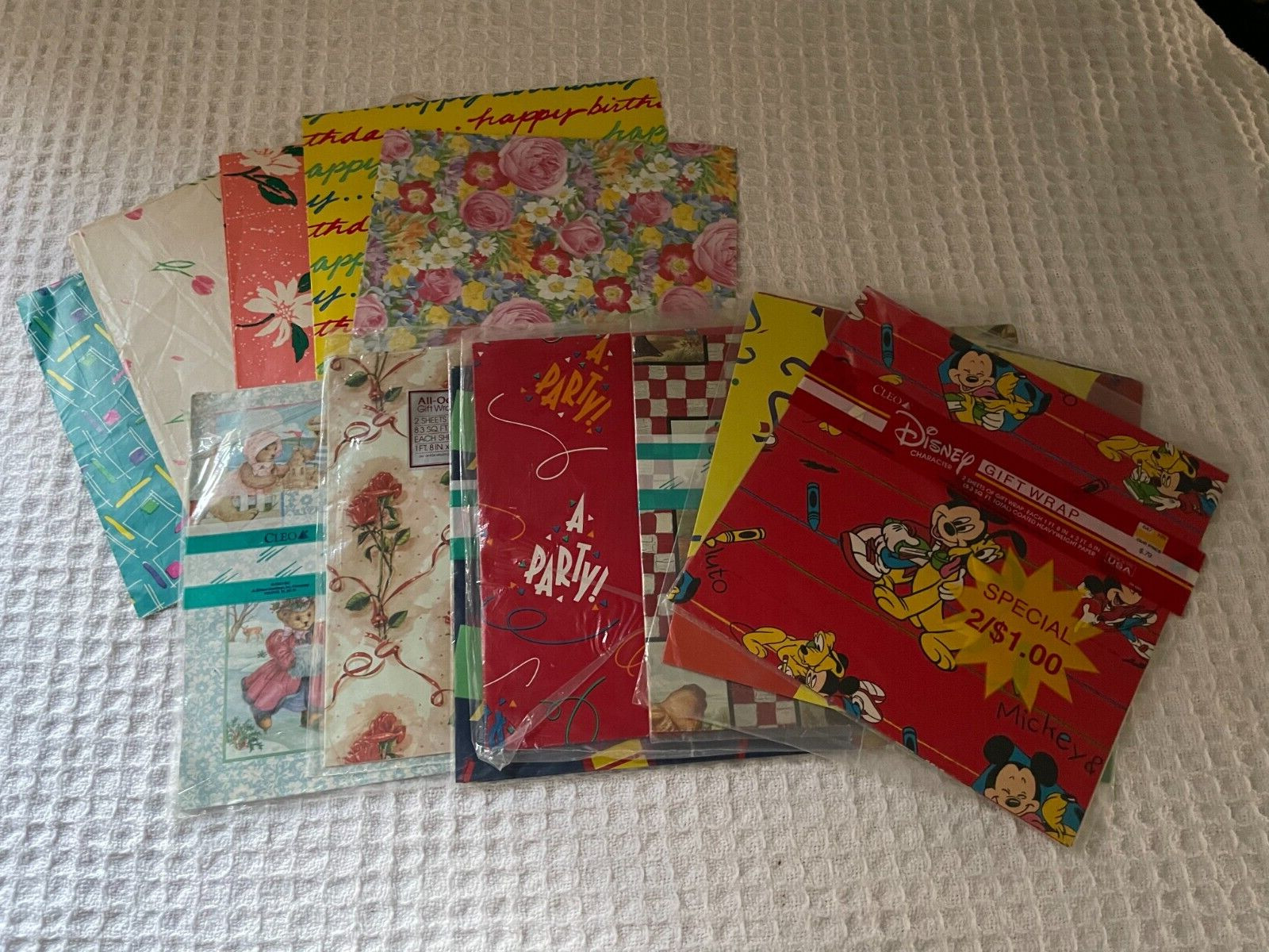 Vintage wrapping paper sheets - Mickey Mouse Michael Jordan - most Cleo - 8 pkgs