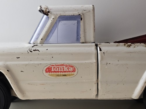 Vintage TONKA Truck Pressed Steel White Wrecker Tow Truck Collectible HTF - Picture 18 of 20