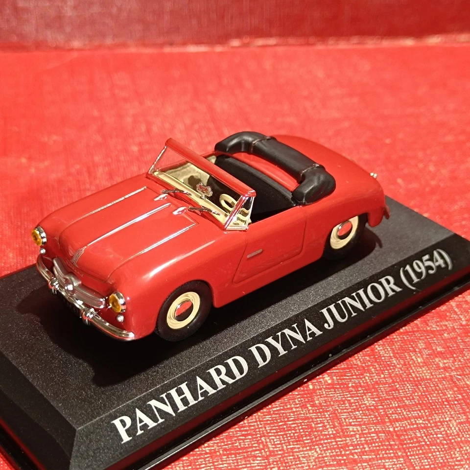 PANHARD DYNA JUNIOR 1954 Rouge 1/43 IXO - Photo 2/3