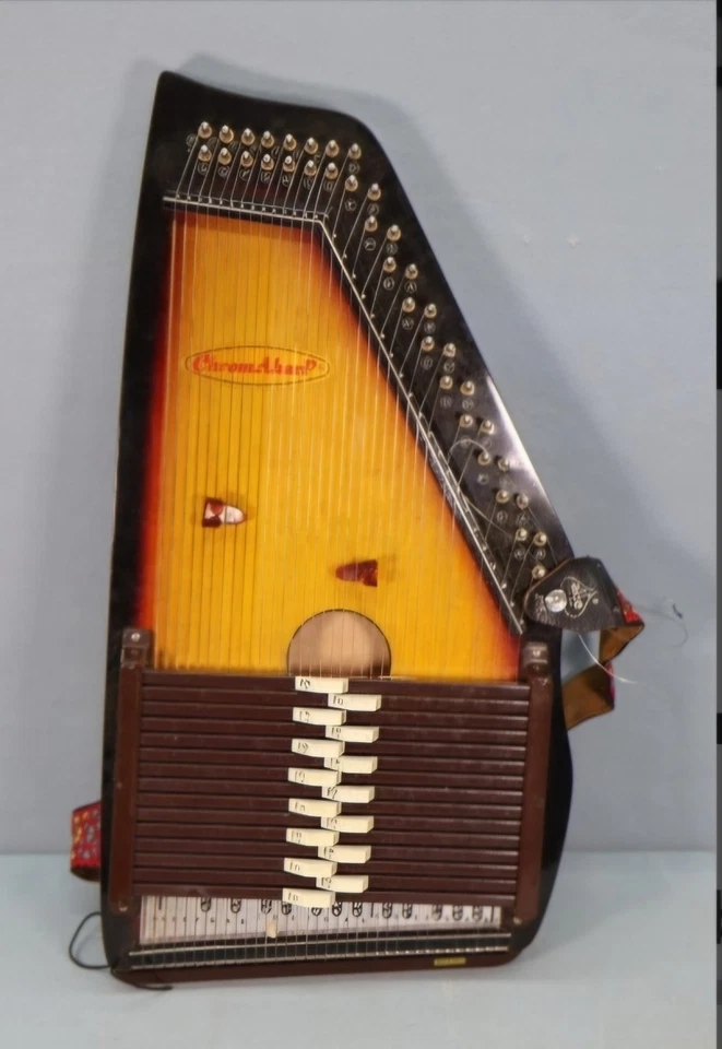 The Rhythm Band 15-Chord Chromaharp RB1545 Autoharp - Image 2 of 3