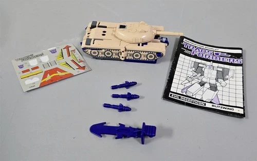 X-86 VINTAGE 1980'S HASBRO TRANSFORMERS G1 BLITZWING ACTION FIGURE - COMPLETE