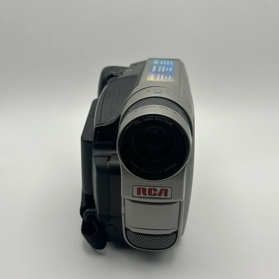 RCA Auto Shot Camcorder Steady Pix 200X Zoom, Tape, Bag, Battery, Untested - Image 3 of 4