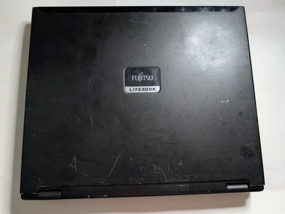 Fujitsu Lifebook B Series 512 MB RAM, Windows XP, Intel Core Solo CPU, 32 GB HDD - Image 2 of 4