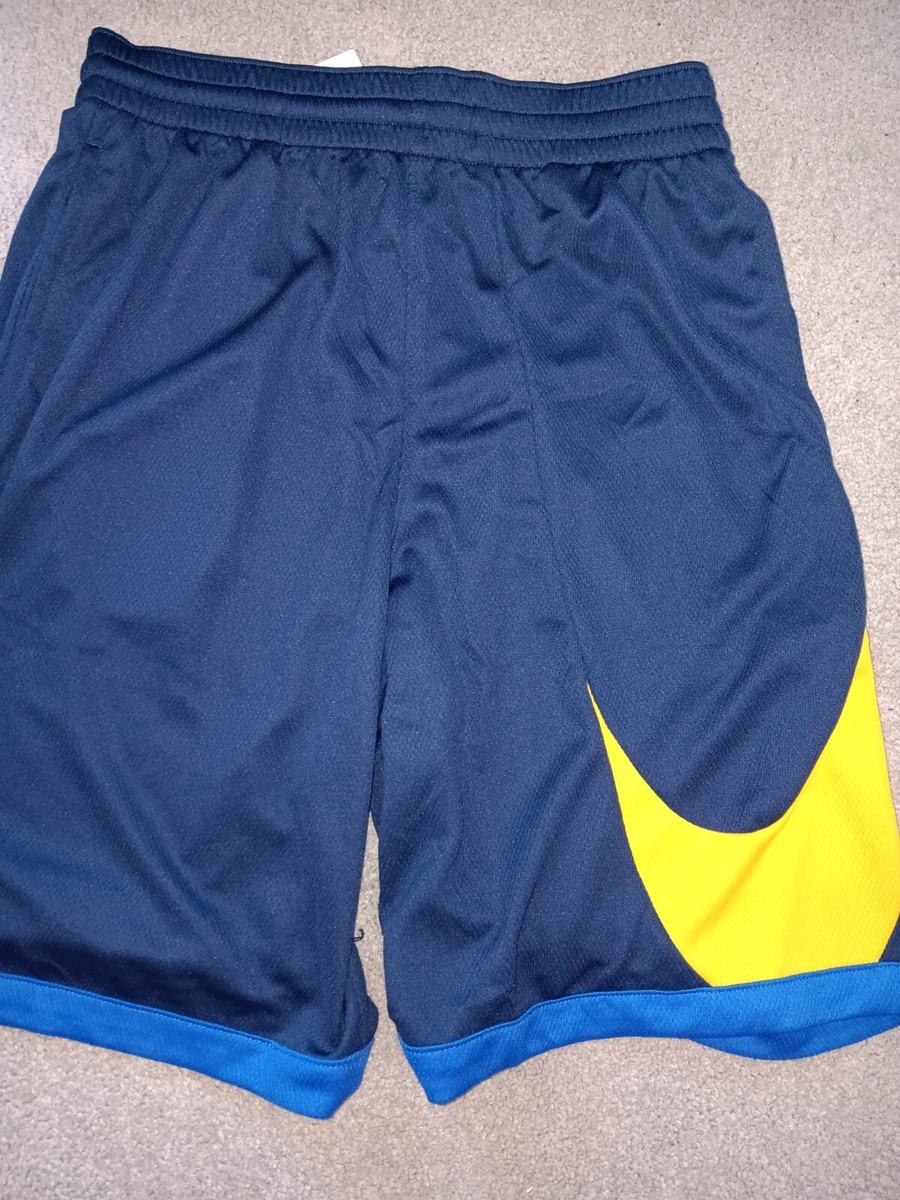 nike youth basketball clothing