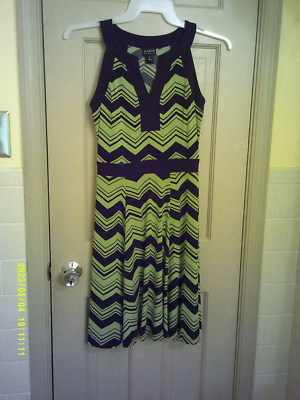 Ladies En Focus Studio Brand Dress, Size 4. Ladies En Focus Studio Brand Dress, Size 4.