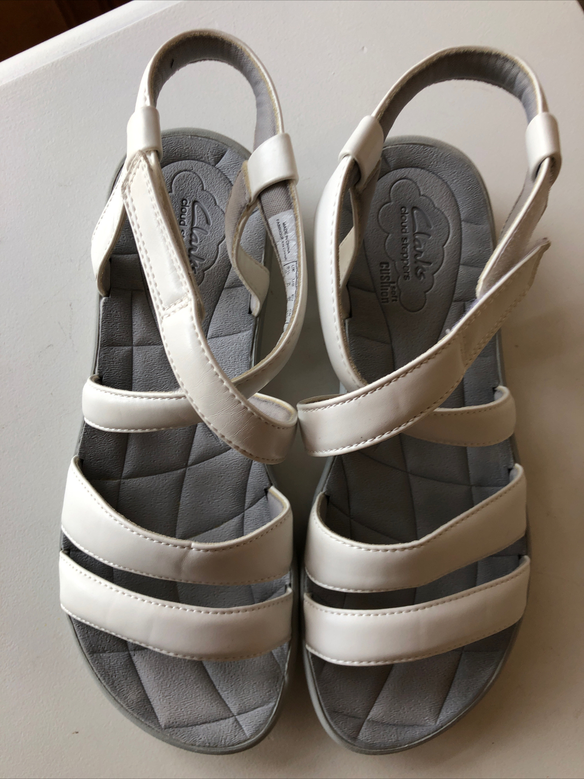 Clarks Cloud Steppers Soft Cushion White Strap Sandals comfy adjustable  Size 8 | eBay