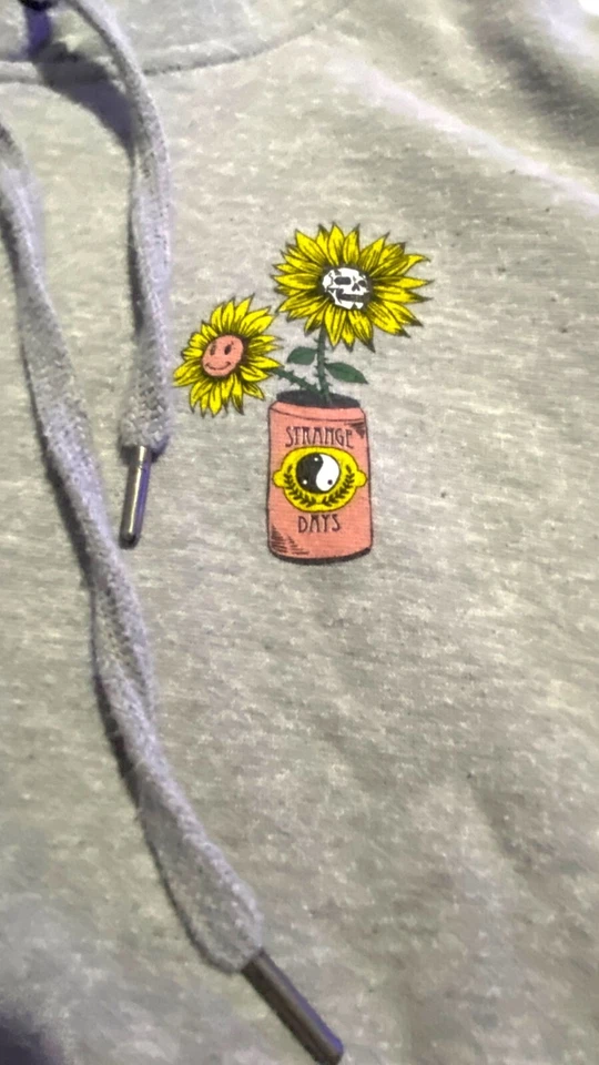 Sudadera con Capucha Dikotomy Gris Días Extraños Girasol Yin Yang Gráfico Mediano Foto 3 de 4