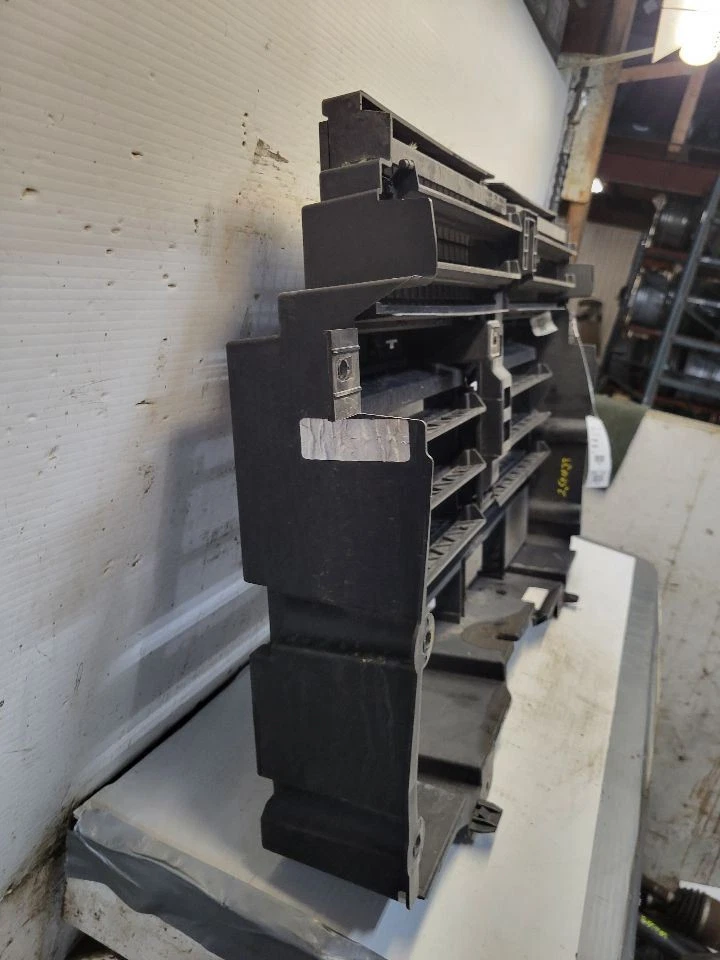 Obturador de aire activo para GMC Canyon 1688354 15-22 Foto 2 de 4