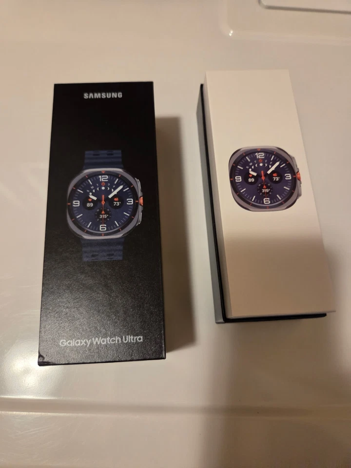 Samsung Galaxy Watch Ultra 47MM LTE 2025 US Version Titanium Blue mit extra Armbändern - Bild 2 von 4