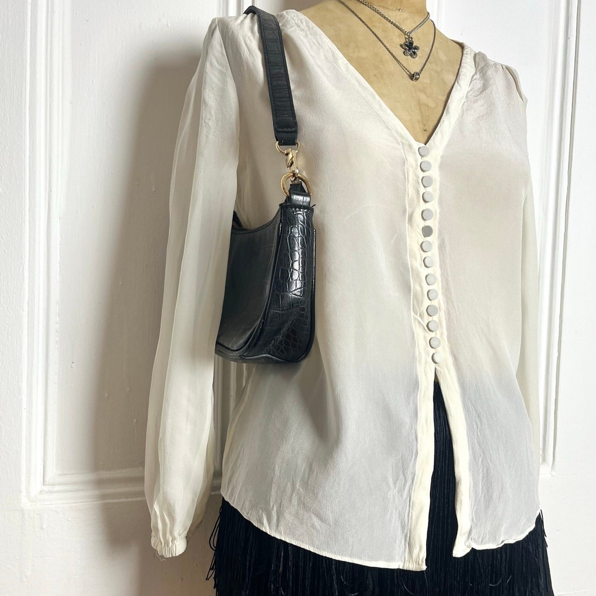 Club Monaco 100% mulberry silk white prairie button up long sleeve blouse size s