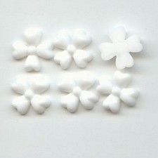 6 VINTAGE GLASS OPAQUE WHITE 15mm. FLOWER CLOVER CAMEO PLAUQES 6945