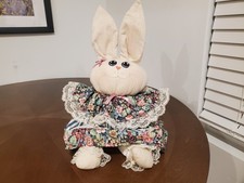 Bunny decor for girl's nursery/baby or little girl's room, perfect condition 