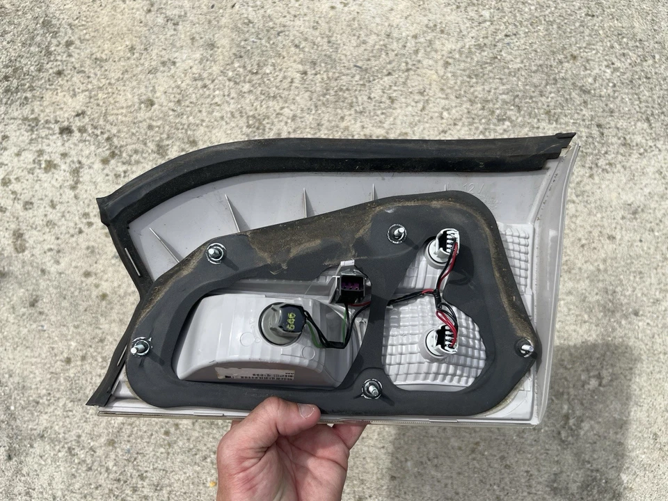 USED Genuine OEM Drivers Side Inner Tail Light for 2013-2017 GMC Terrain - Image 4 of 4