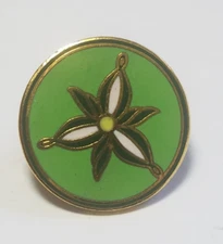 Vintage Gold Tone Round Trillium  Lapel Pinback Pin Collectible Signed Normandy