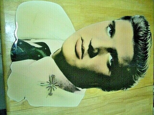 VINTAGE EARLY 1990s ELVIS PRESLEY WALL CLOCK WON BOARDWALK-SEASIDE HEIGHTS,NJ - Picture 10 of 11