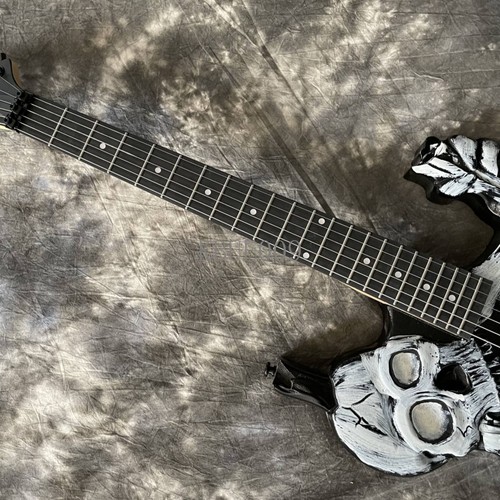George Lynch "Bones" Chitarra Elettrica 6 Corde H Pickup Black Hardware Floyd Rose - Foto 3 di 5
