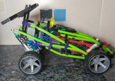 K'nex Classic Drag Rennwagen. Batteriebetrieben. 