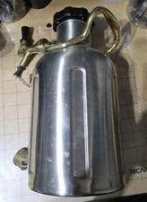 Growler Werks uKeg 64 oz Stainless Steel and Brass Beer Growler
