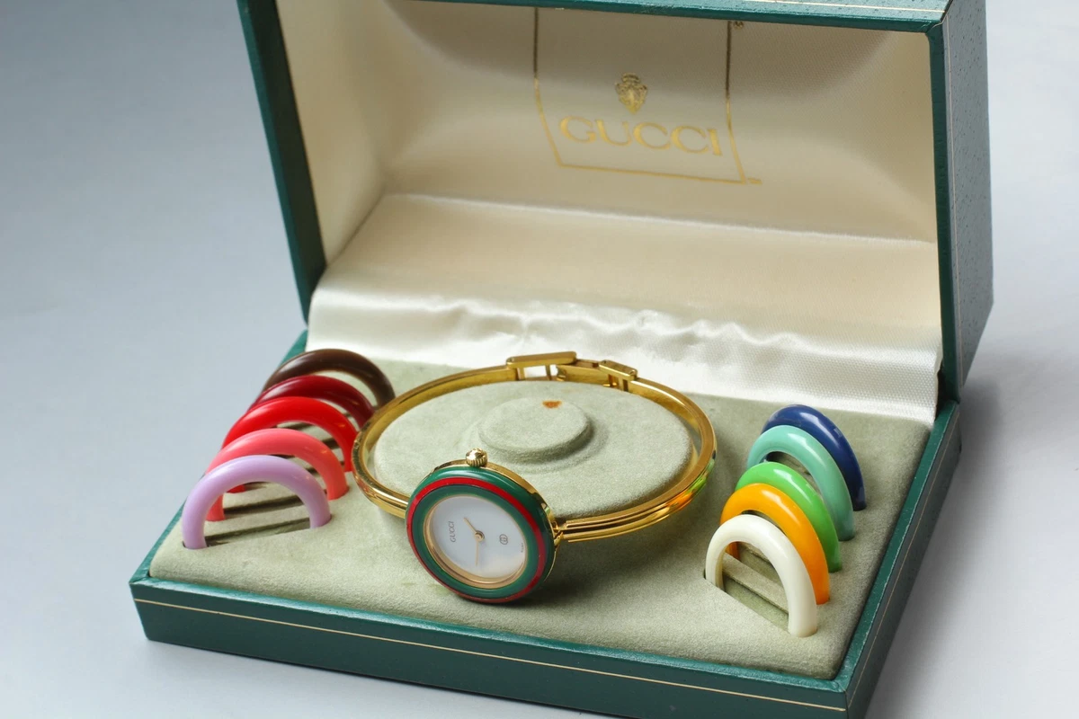 Gucci 1100 Round Bangle Wristwatches for sale | eBay display picture 2