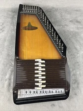 Vintage Chromaharp 15 Chord 36 String by RBI Rhythm Bands Inc. Autoharp