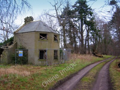 Photo 6x4 Derelict West Lodge by Dalvey House Dyke/NH9858  c2011