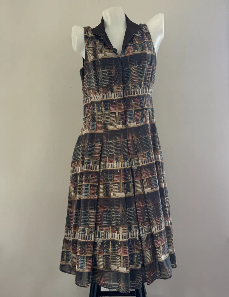 Vestido AKRIS Marrón HILO DE COSER Estampado HUESO Midi Plisado Biblioteca Libro Diseñador 8 Foto 2 de 4