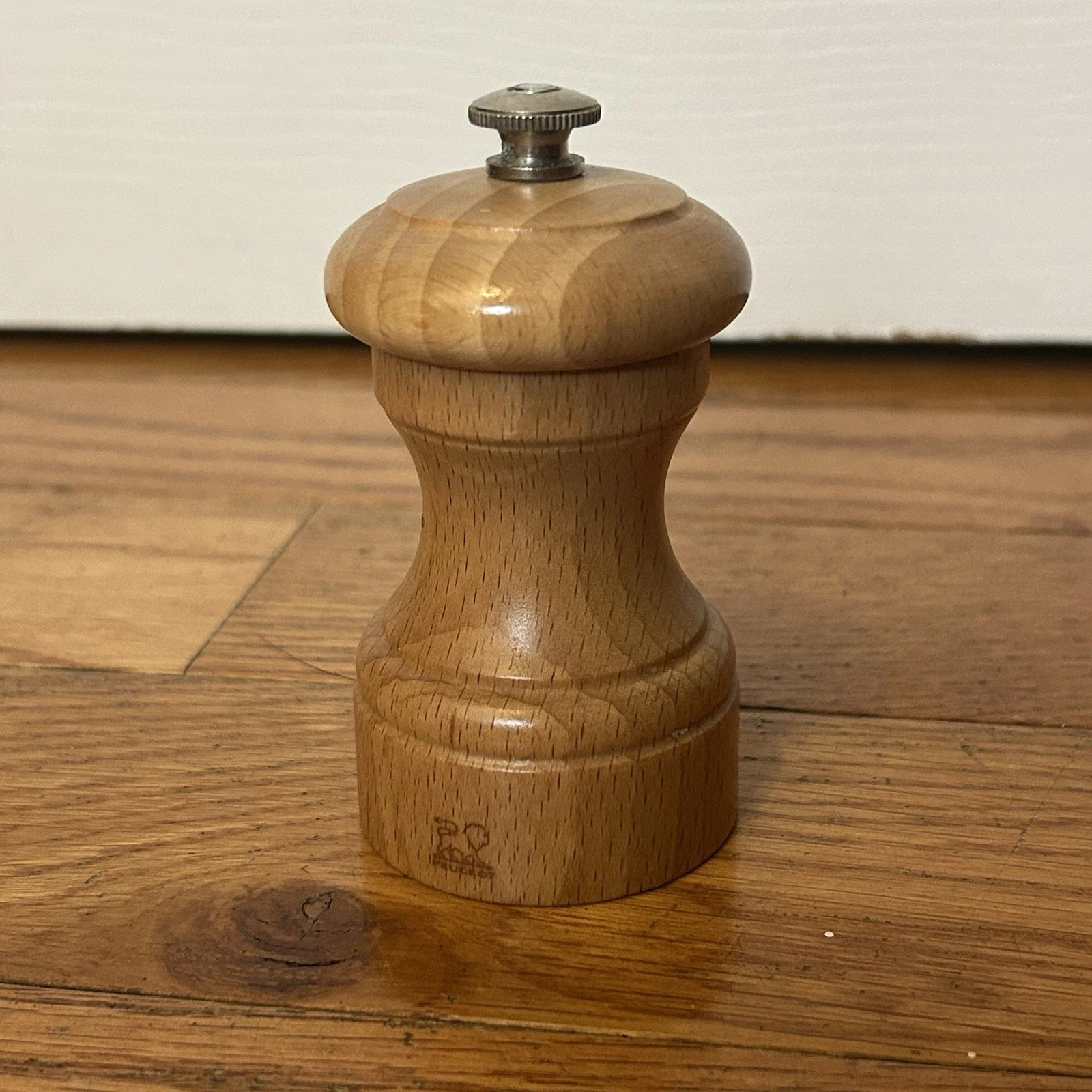 Peugeot Bistro Natural Beachwood Pepper Mill Grinder 4”