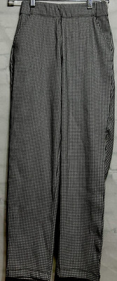 Max Studio Women Slim High Rise Gray And White Split Ankle Length Trousers New