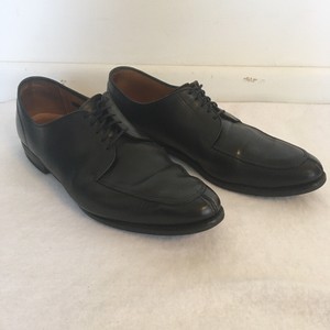 allen edmonds clark street