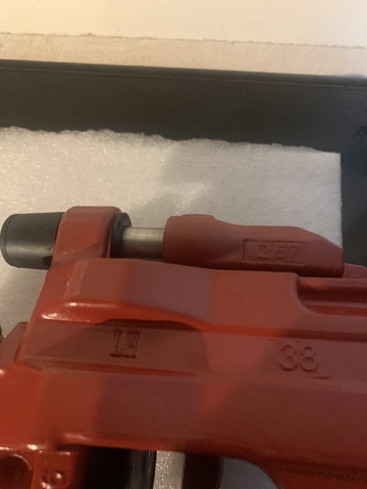 2003-11 Saab 9-3, Cadillac BLS Disc Brake Caliper w Bracket Rear Left Driver Red Foto 4 de 4