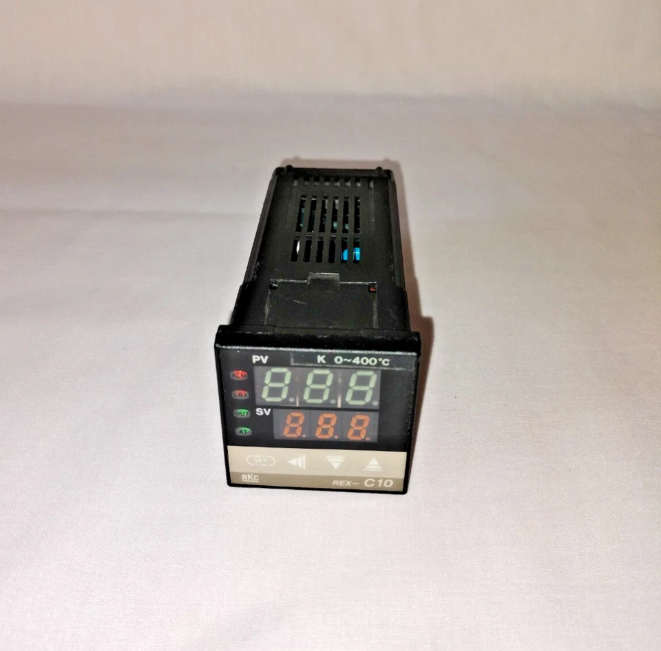 RKC REX-C10 REX-C10FPC-V*2CN-Z-140C Digital Temperature Controller - Image 2 of 4