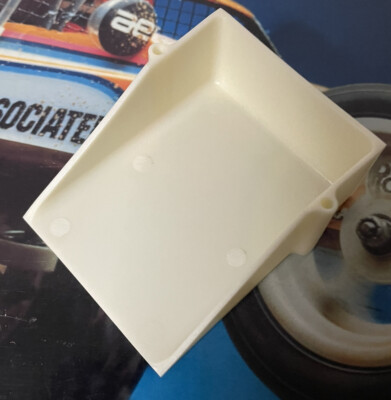 Team Associated RC10  6334 Battery Cup Tray White Brand NEW From Kit