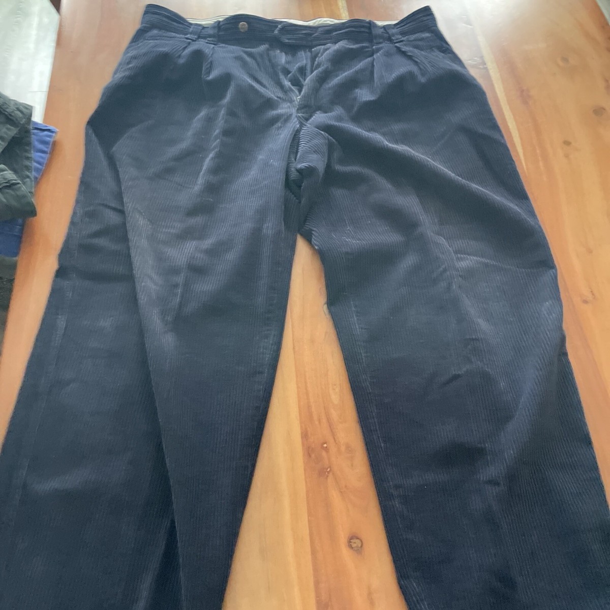Mens Vintage Hugo Boss Corduroy Pants Trousers size W38 Blue Mens Vintage Hugo Boss Corduroy Pants Trousers size W38 Blue