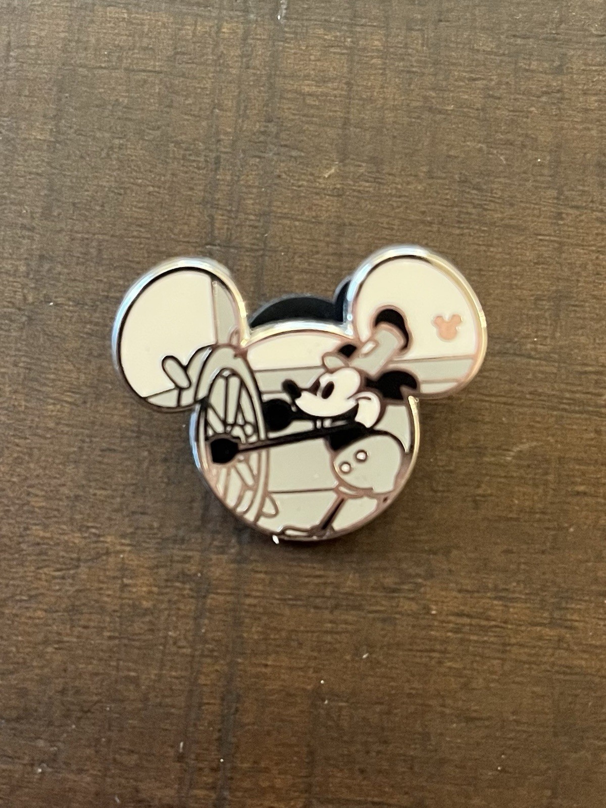 STEAMBOAT WILLIE - WDW MICKEY HEAD DISNEY PIN