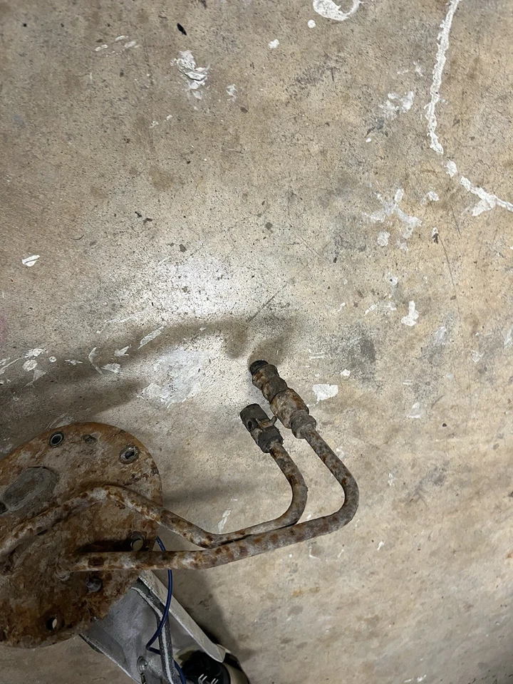 91-96 MITSUBISHI MIGHTY MAX & D50 PICKUP OEM BOMBA DE COMBUSTIBLE DE GAS CONJUNTO DE UNIDAD DE ENVÍO Foto 2 de 4