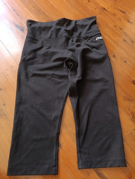 Lorna Jane Active Grey cropped tights size XS VGC