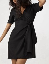 Vetta The Short Wrap Dress Black Size Small Convertible 